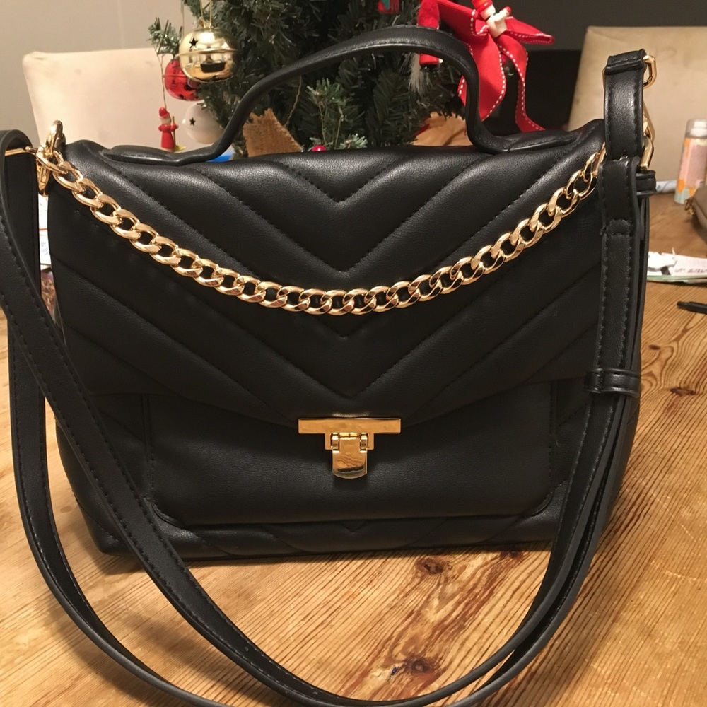 Gorgeous Classy Black Handbag Purse